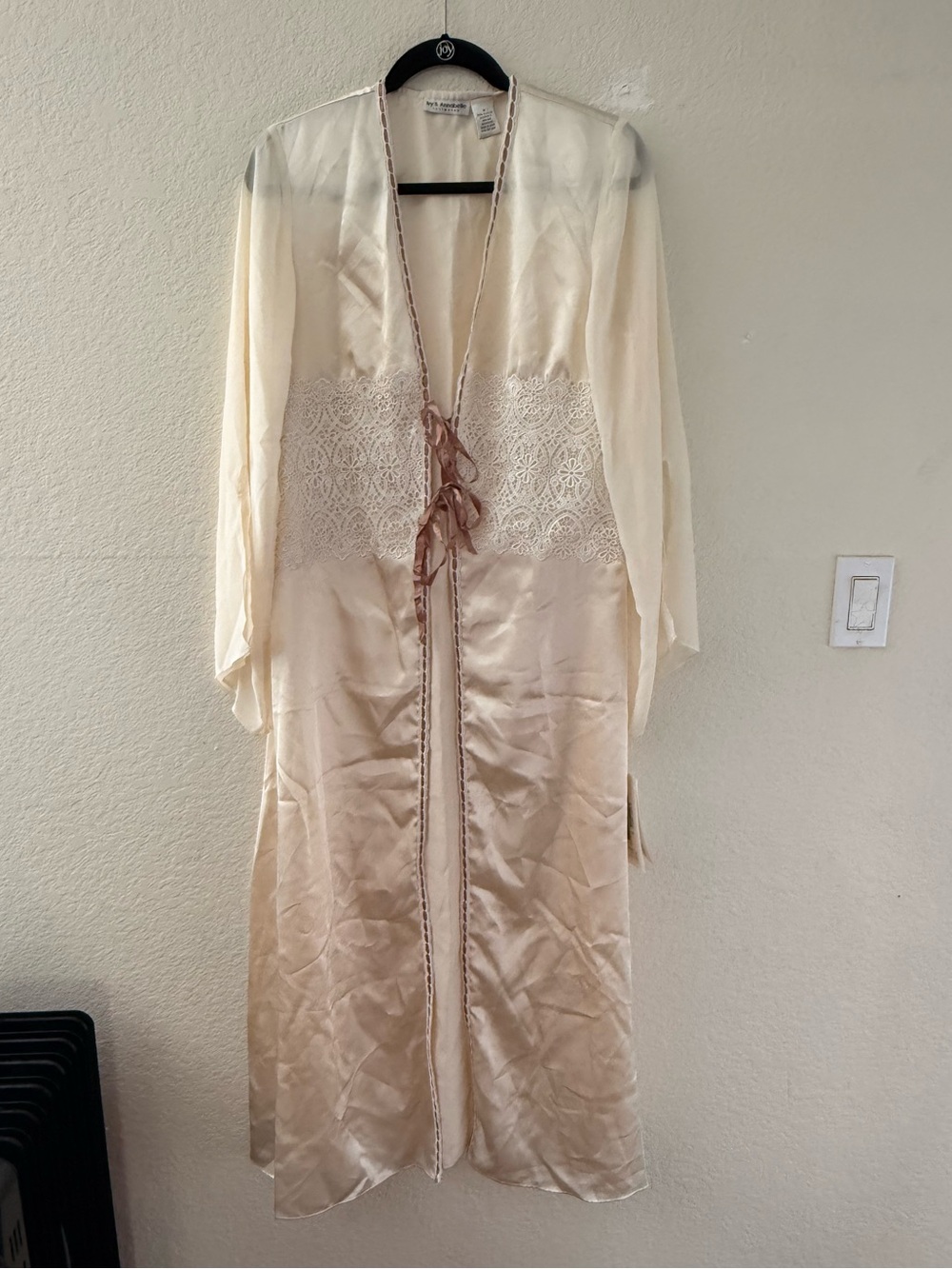 Vintage deadstock ivy & annabelle robe